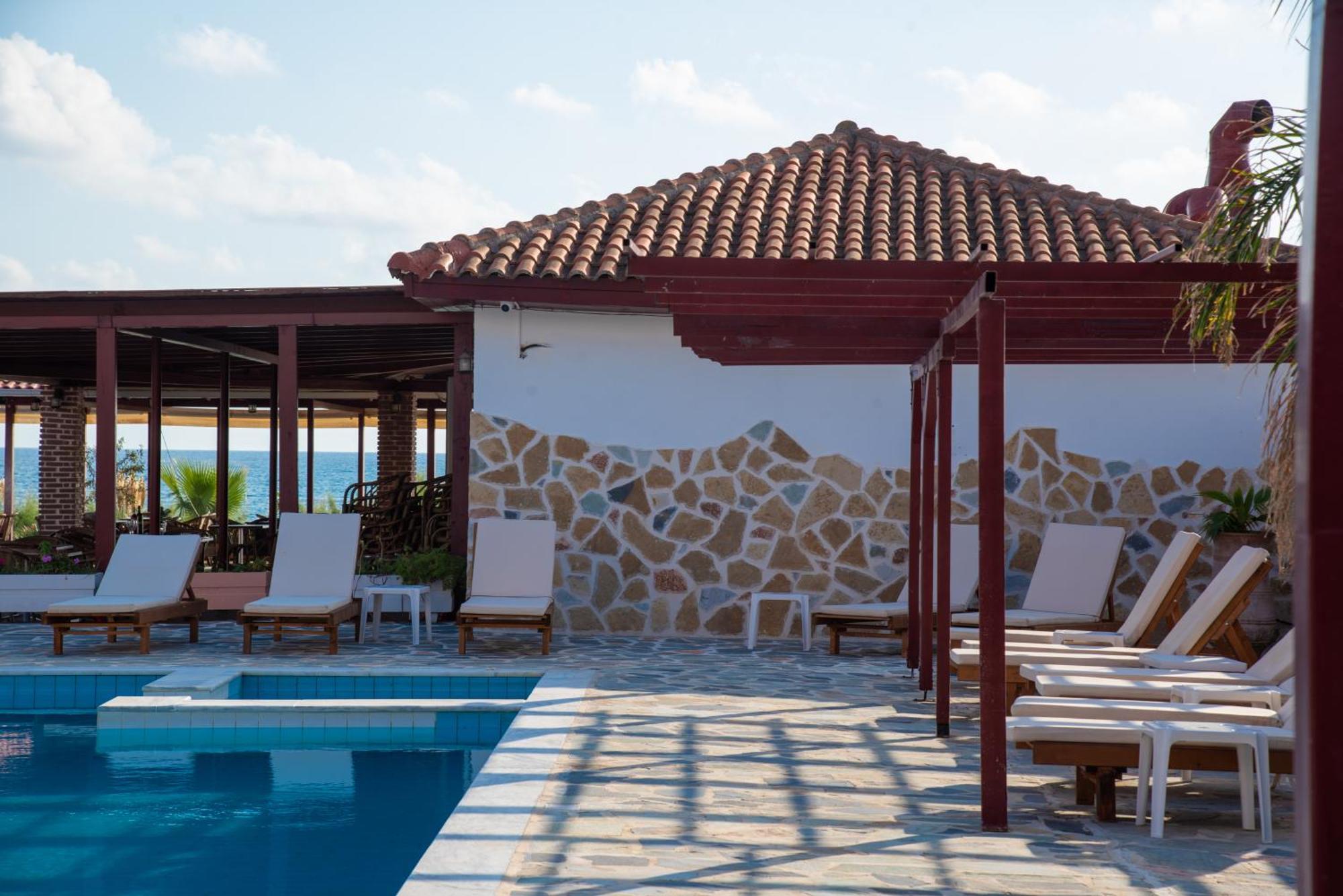 Poseidon Beach Hotel カストロシキア エクステリア 写真
