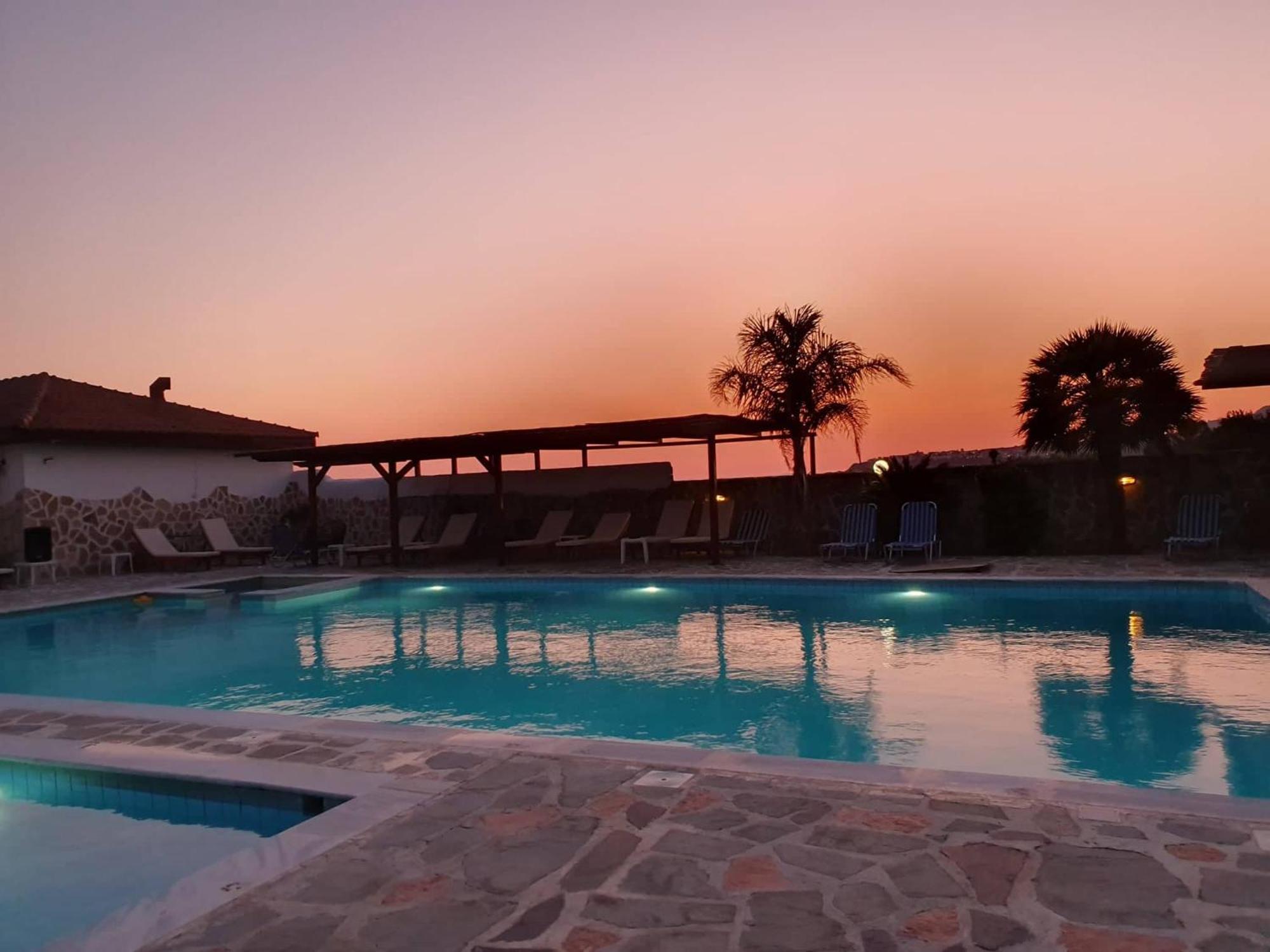 Poseidon Beach Hotel カストロシキア エクステリア 写真