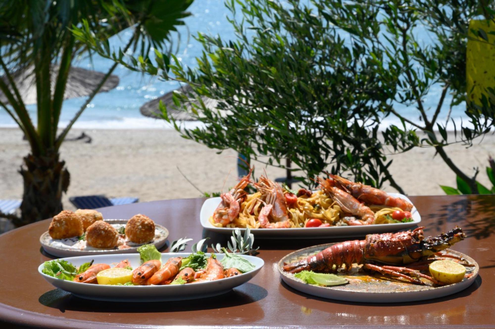 Poseidon Beach Hotel カストロシキア エクステリア 写真